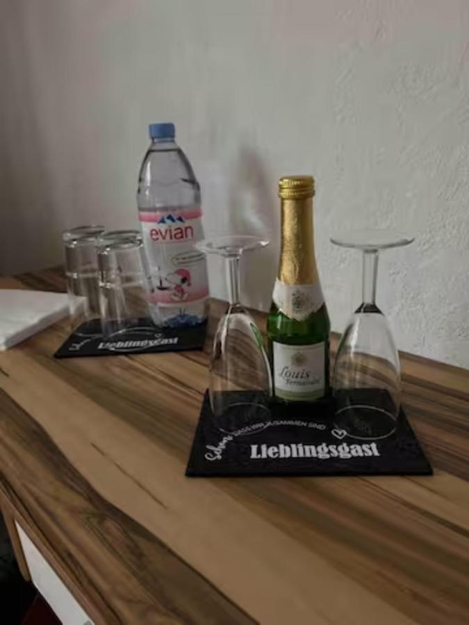 Zimmer In Koeln Eksteriør bilde